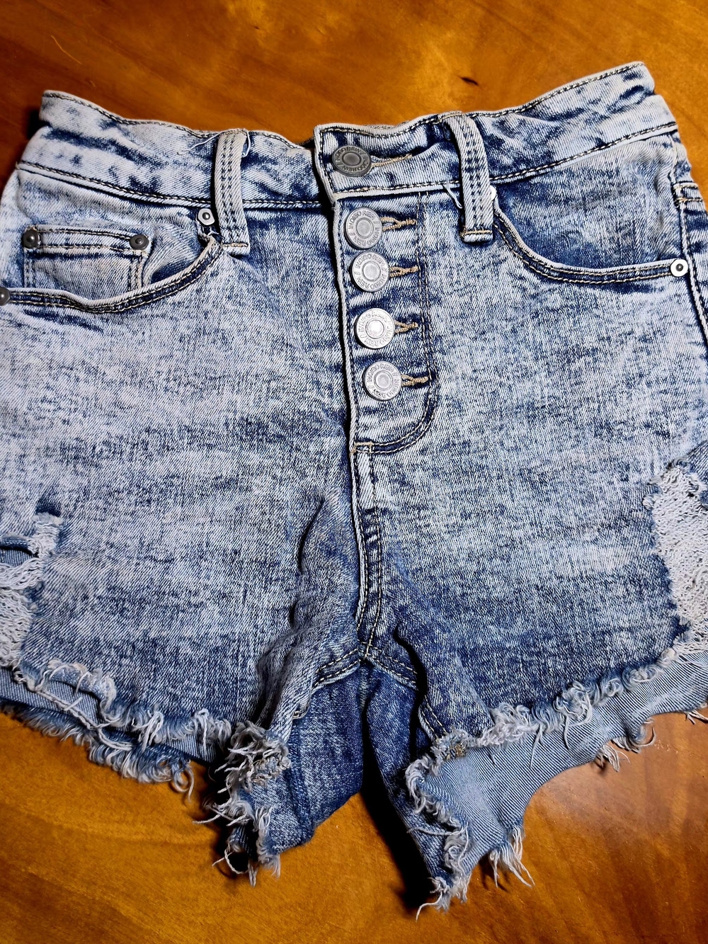 Indigo Rein High-Rise Distressed Denim Shorts - Light Blue Size 00